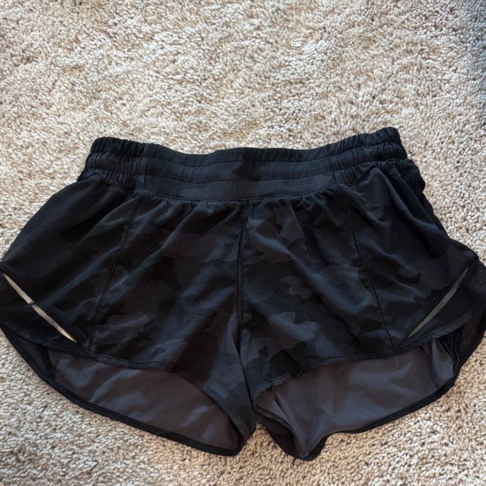 lululemon athletica Black l Athletic Shorts